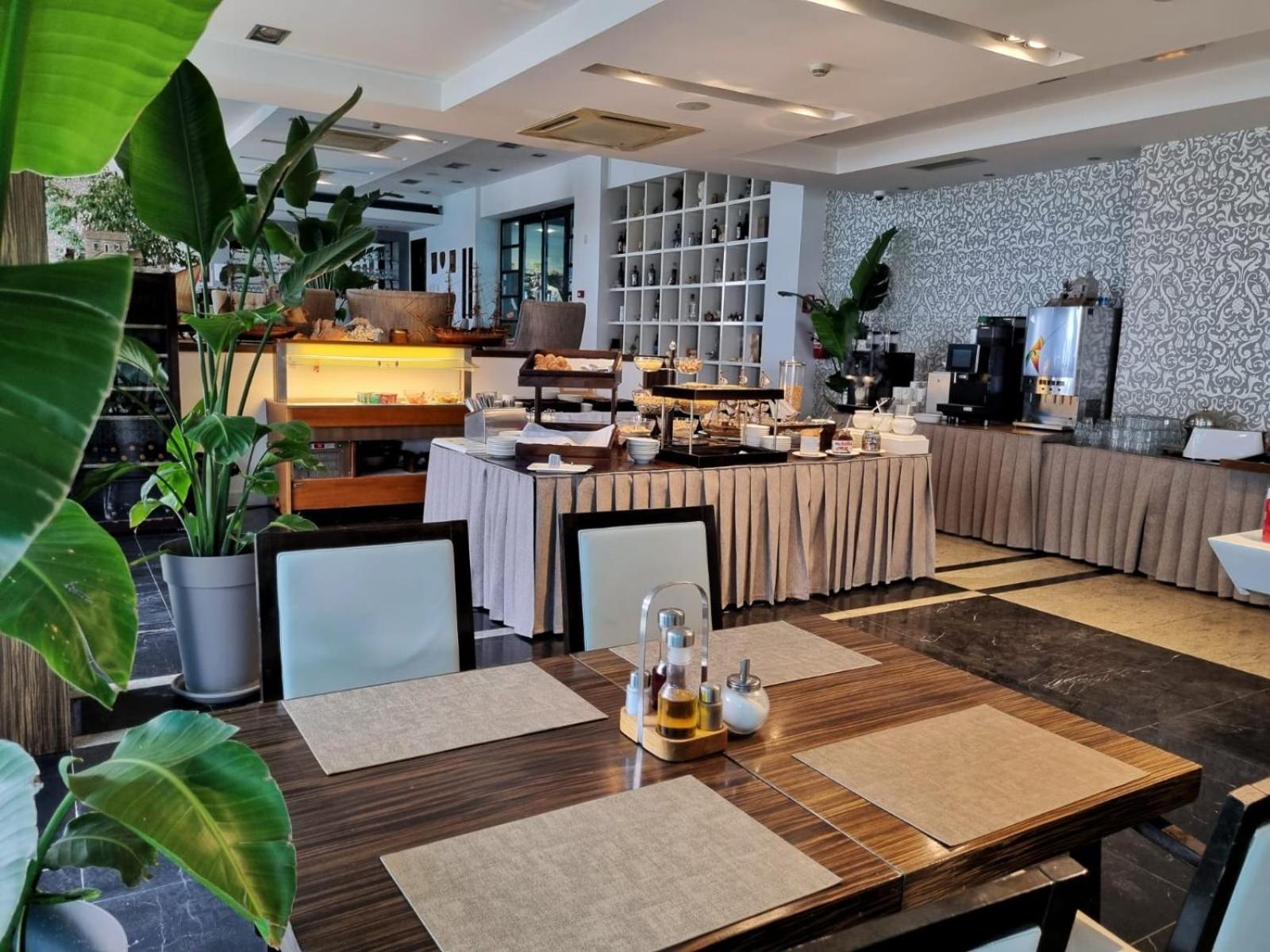 Hotel Gala Split Podstrana Ngoại thất bức ảnh