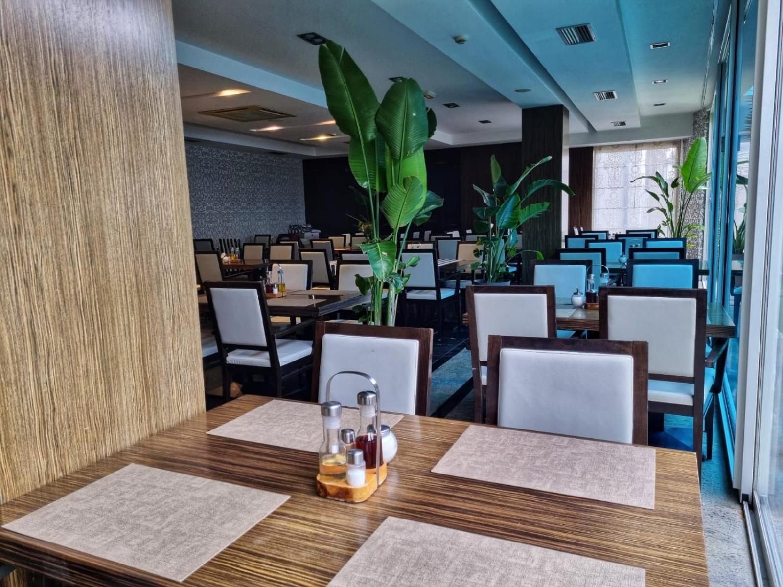 Hotel Gala Split Podstrana Ngoại thất bức ảnh