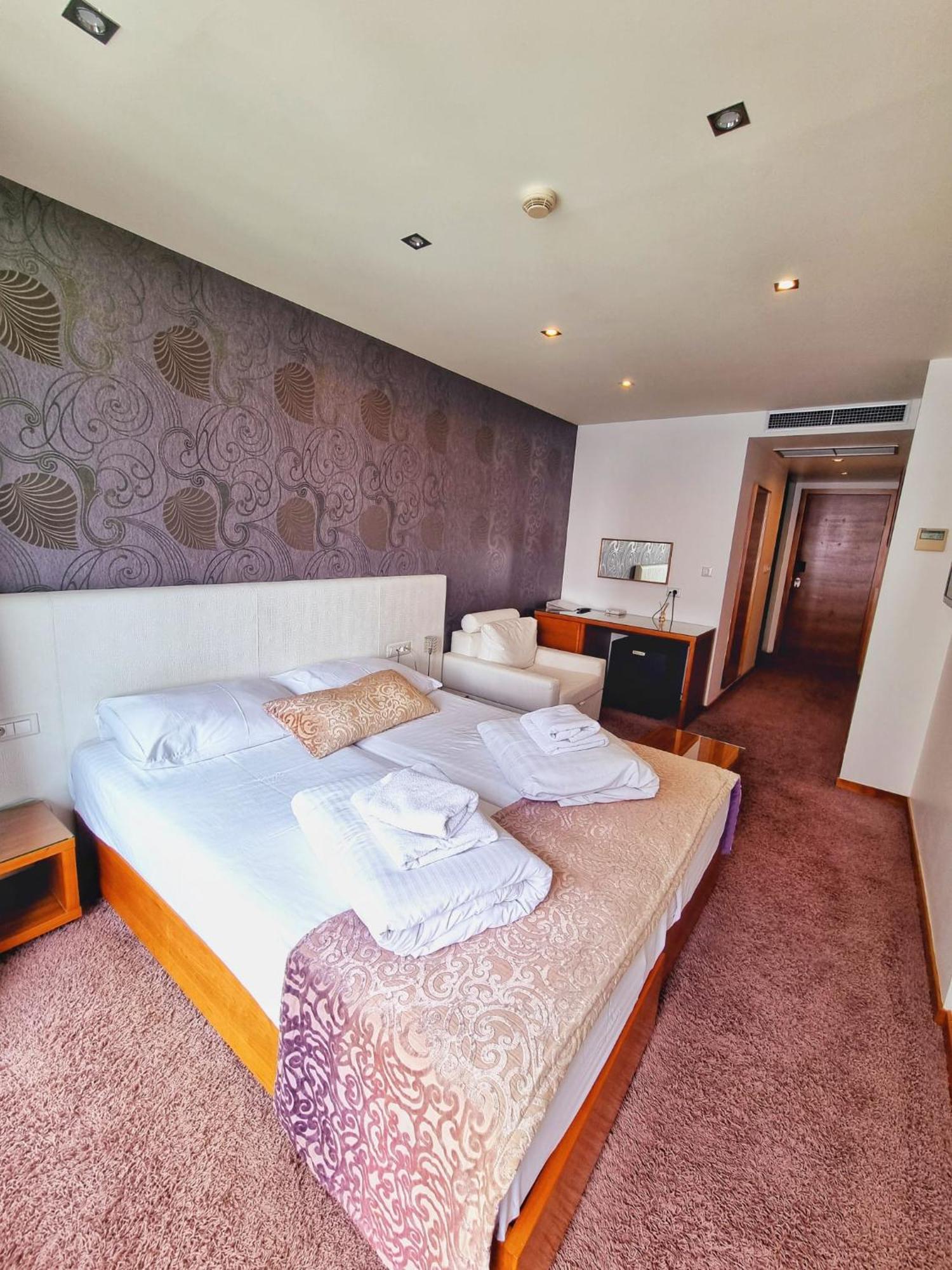 Hotel Gala Split Podstrana Ngoại thất bức ảnh
