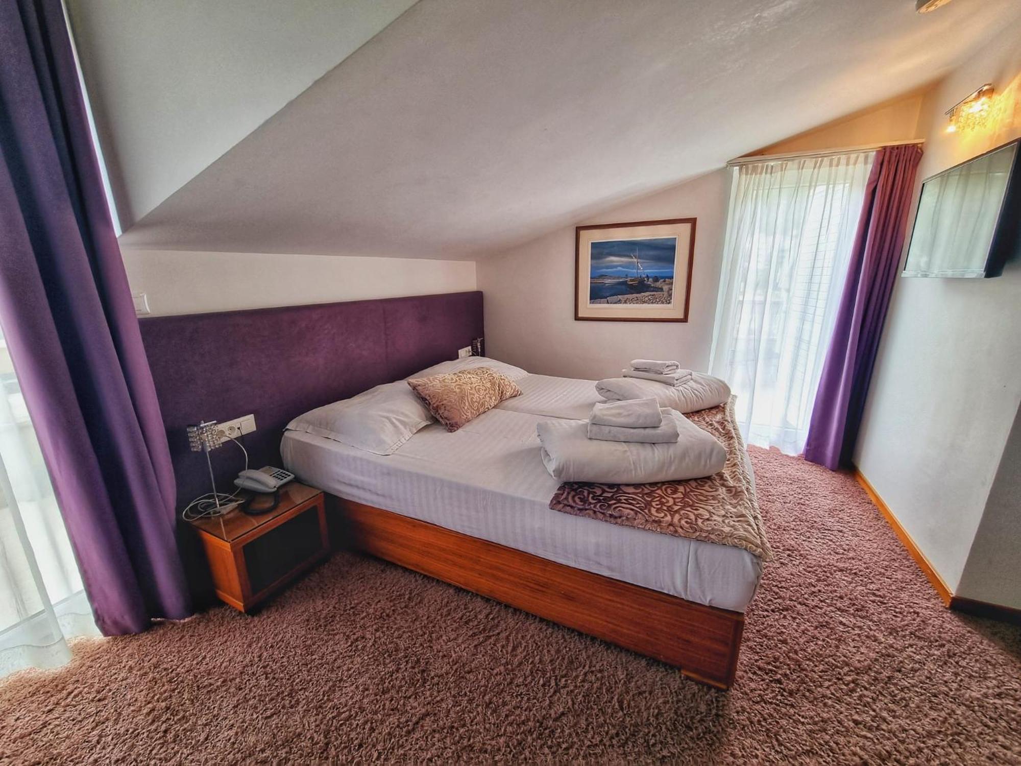 Hotel Gala Split Podstrana Ngoại thất bức ảnh