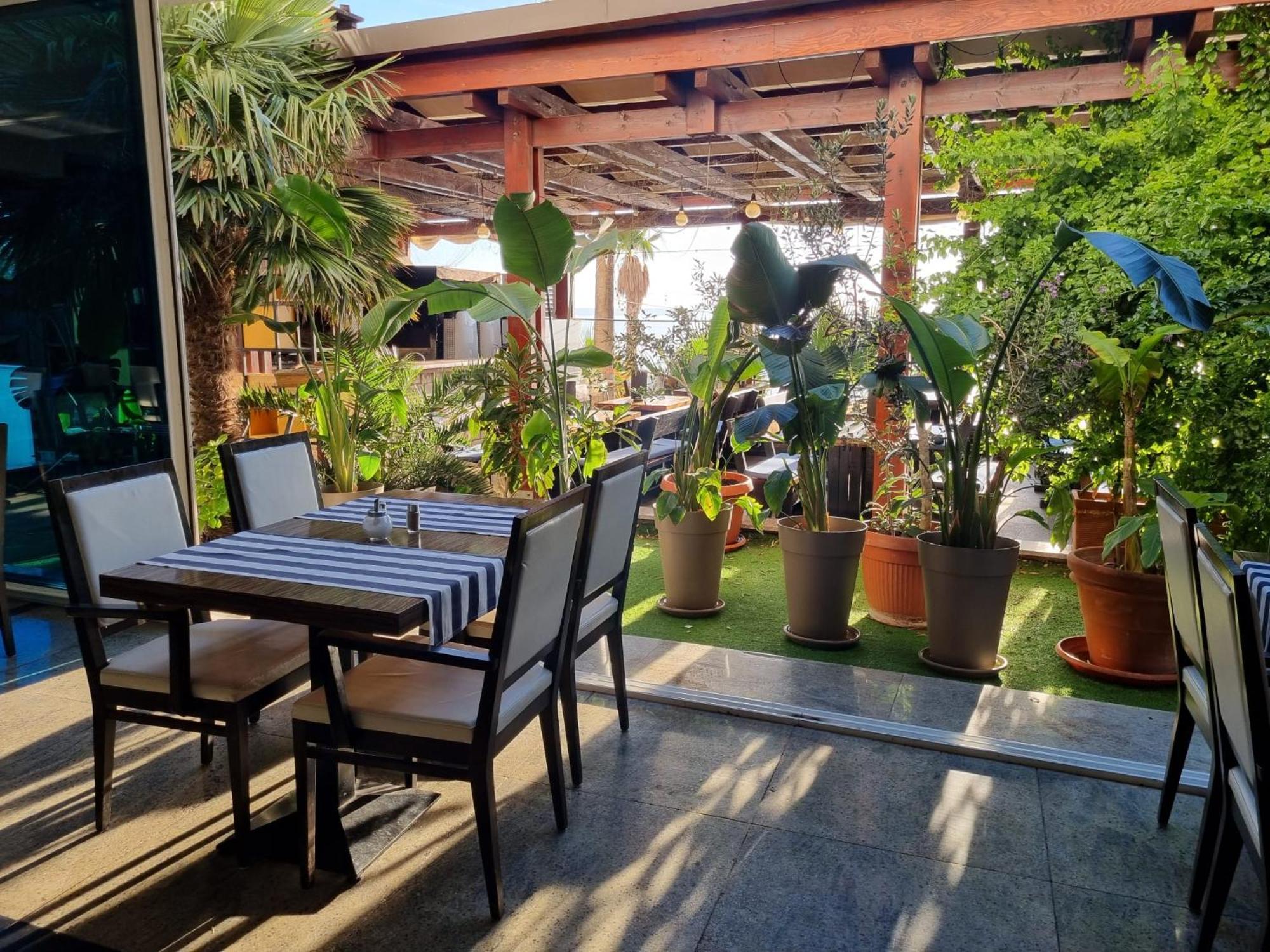 Hotel Gala Split Podstrana Ngoại thất bức ảnh