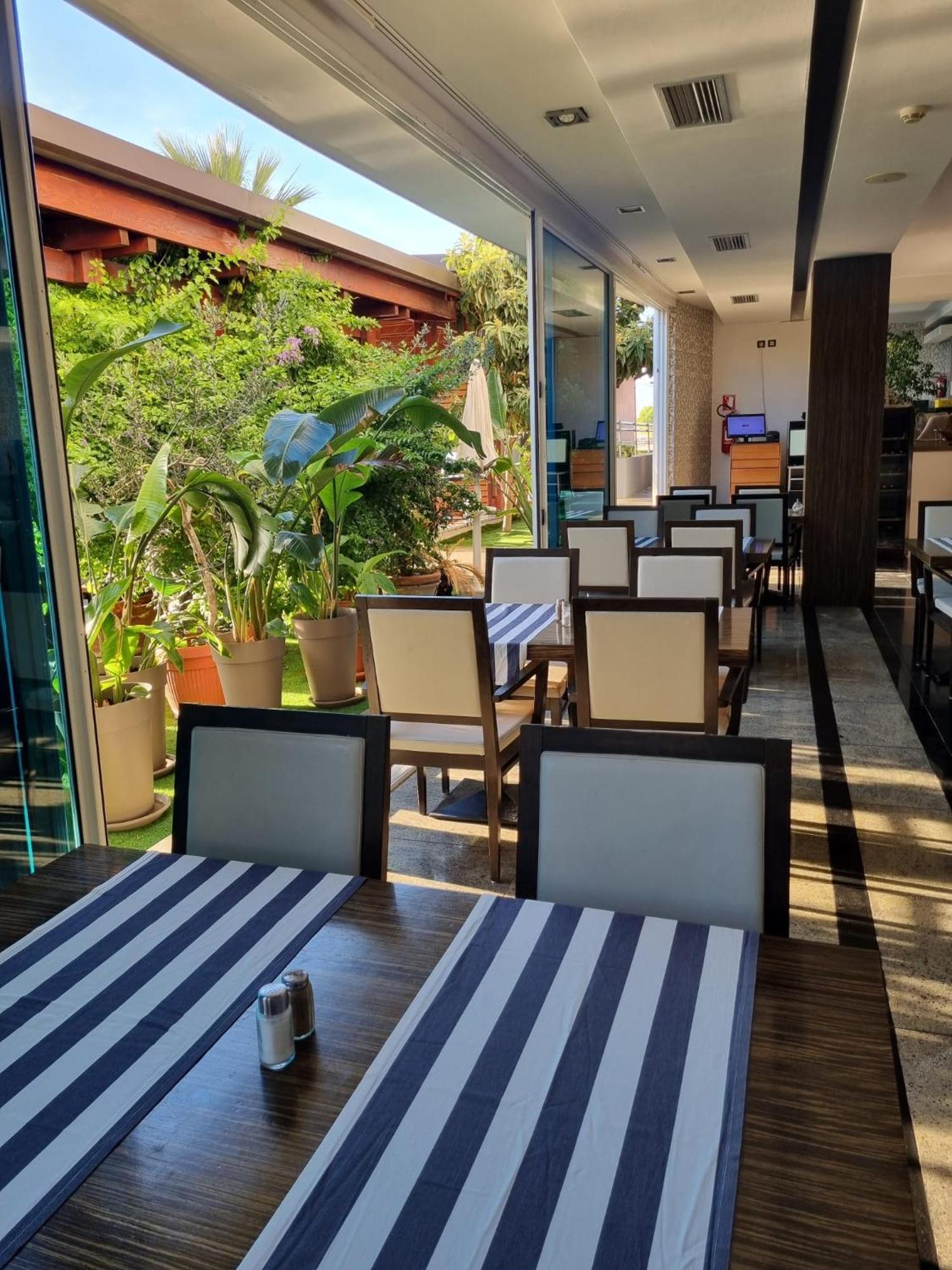 Hotel Gala Split Podstrana Ngoại thất bức ảnh